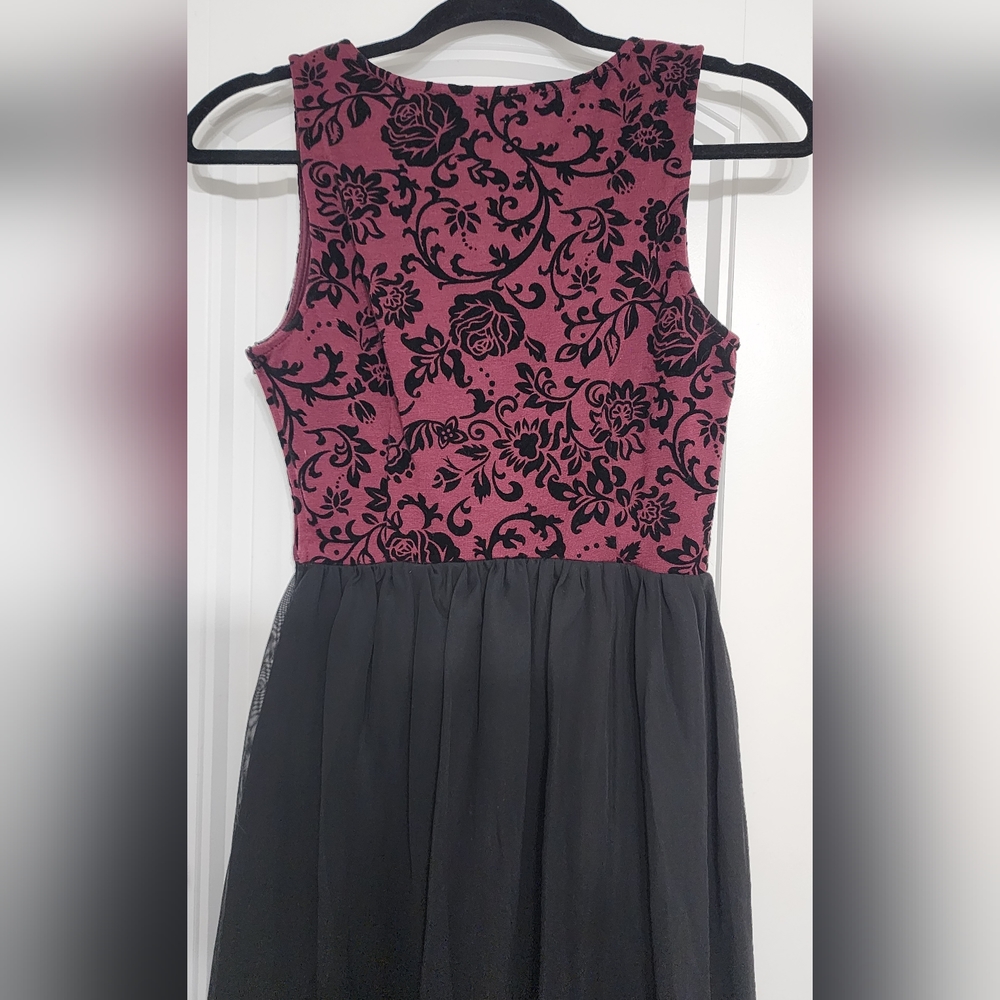 High-Low Dress - Picture 3 of 4